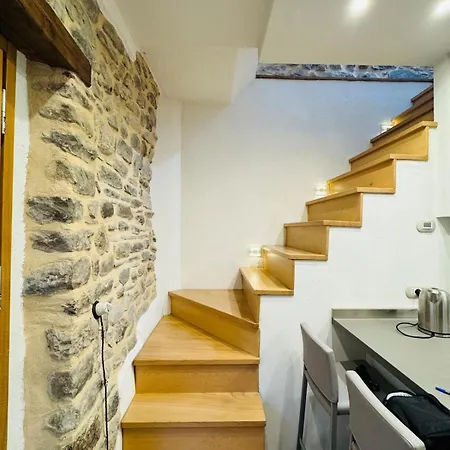 Incantevole Casa Tra Le Vie Di Un Antico Borgo Feriehus *