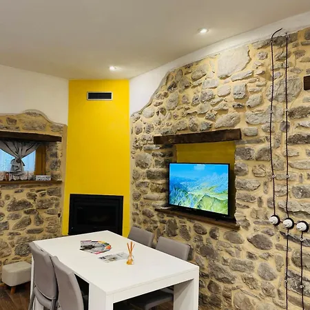 Feriehus Incantevole Casa Tra Le Vie Di Un Antico Borgo *