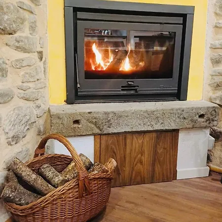 Incantevole Casa Tra Le Vie Di Un Antico Borgo Cerreto Alpi