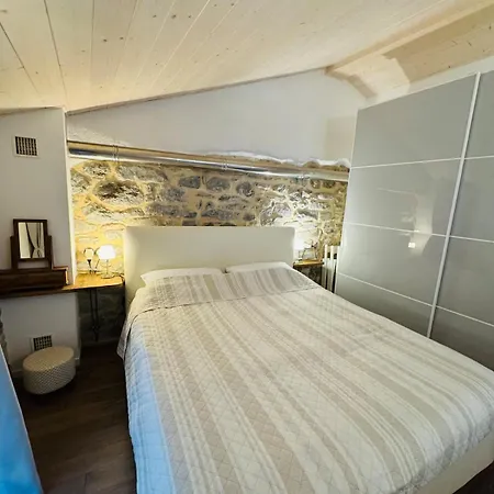 Incantevole Casa Tra Le Vie Di Un Antico Borgo Ferienhaus